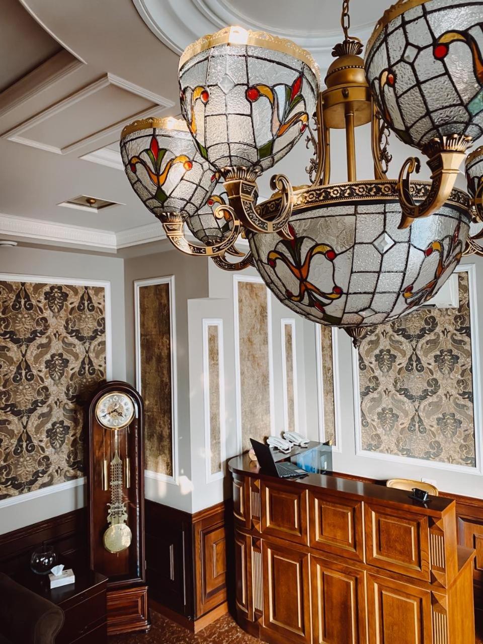 Royal Renaissance Hotel Єреван Екстер'єр фото